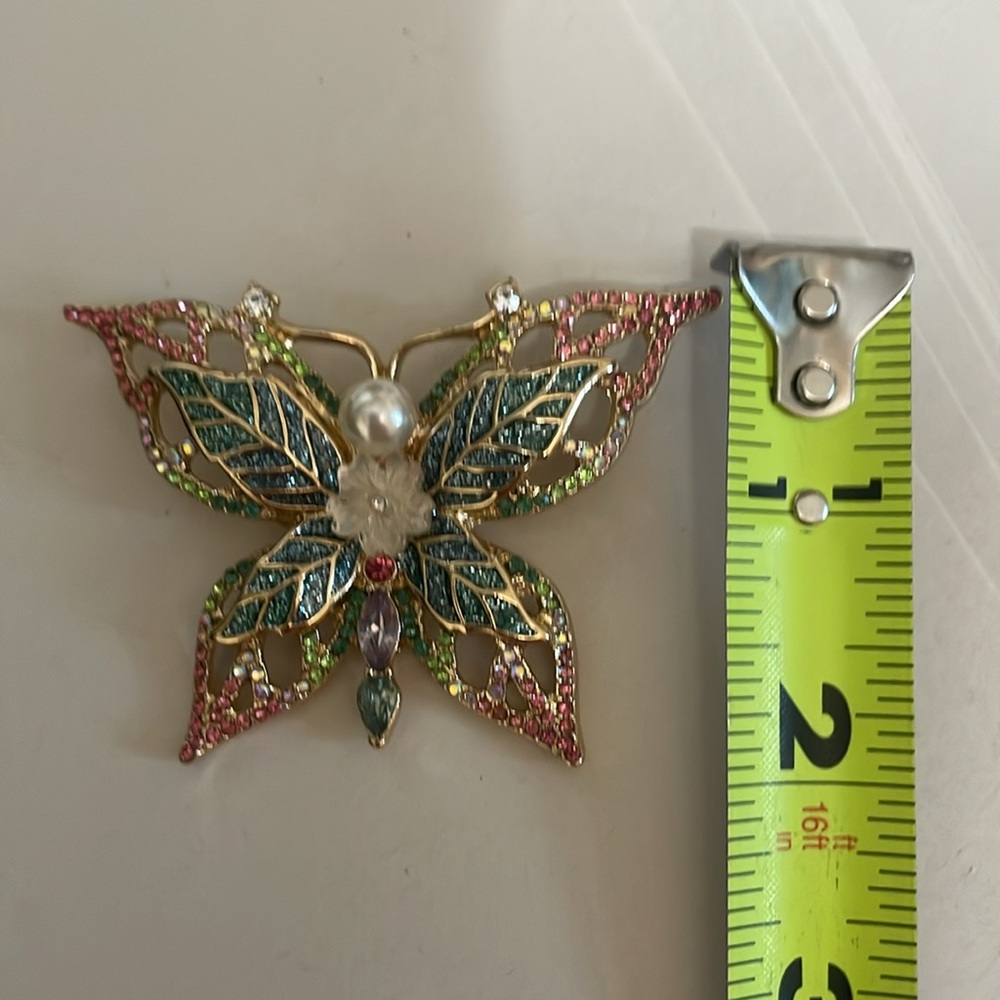 Napier Gold Tone Rhinestone Faux Pearl Enamel Butterfly Brooch Pin - Picture 2 of 3
